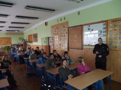 Spotkanie z przedstawicielem OSP Skalbmierz p. Adamem Dębowskim. "Bezpieczna szkoła - Bezpieczny uczeń"